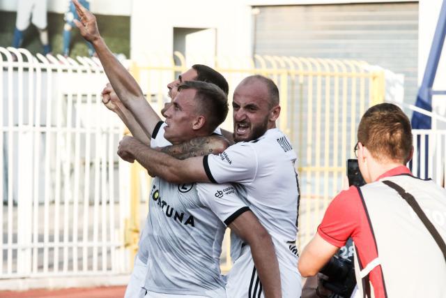 CBA夏联-刘颜诚23+7广州大胜江苏 闫实16分